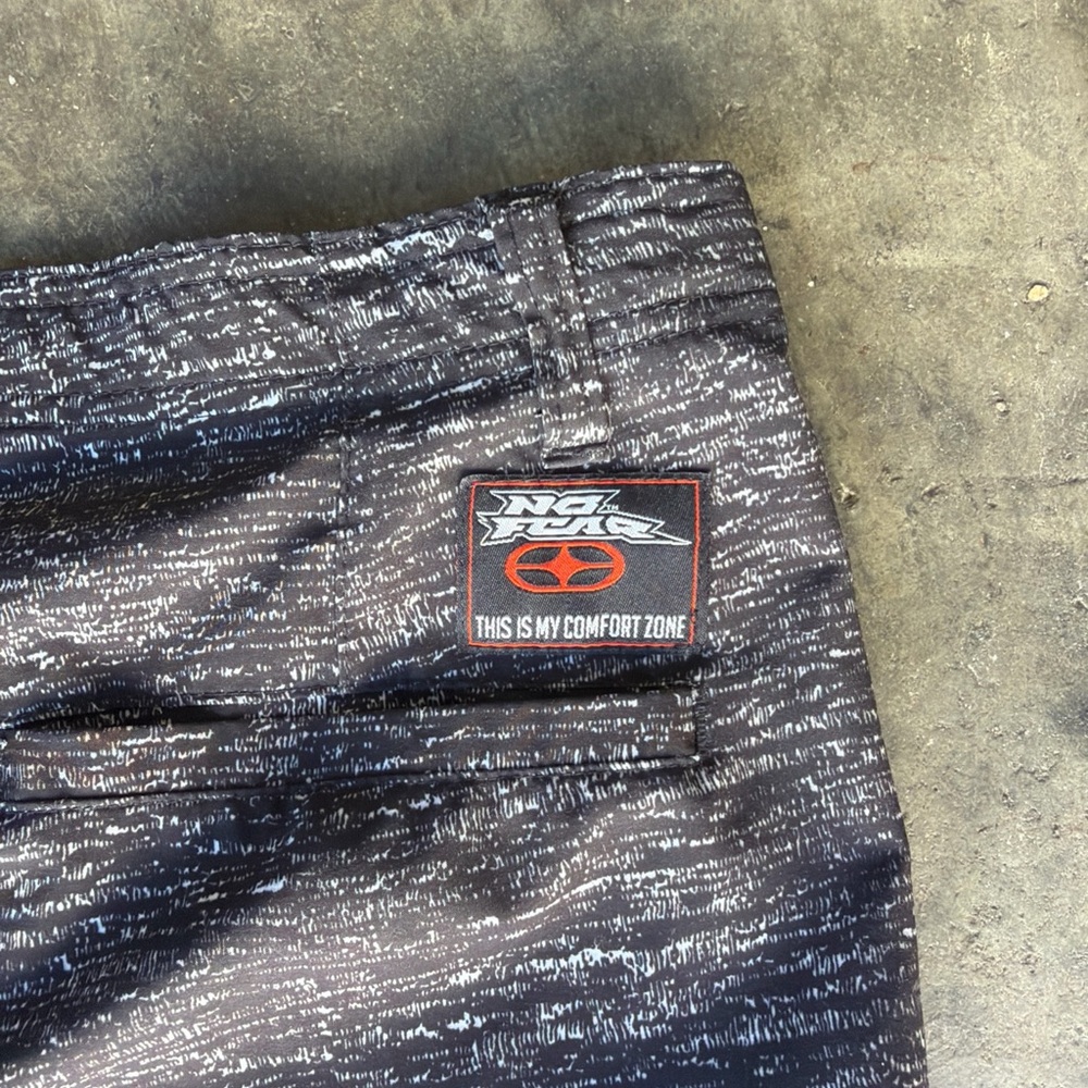 No Fear Performance Men’s Size 34 Marled Black Silver Shorts - Picture 4 of 4